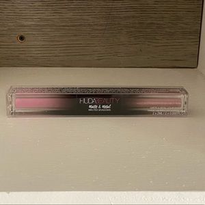 Huda Beauty Matte & Metal Melted Shadow